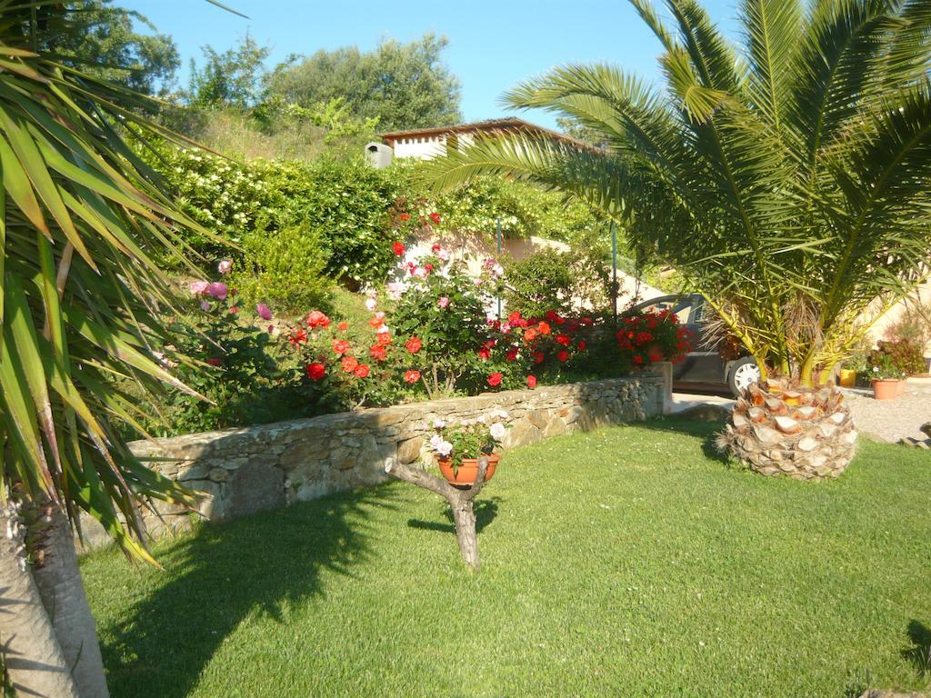 Li Muntigeddi Hotel San Teodoro  Exterior photo