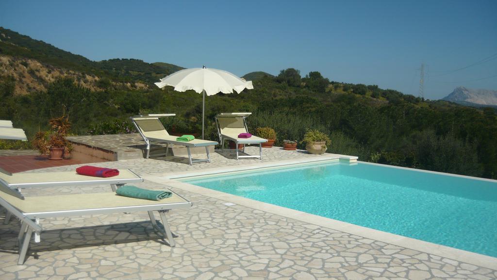 Li Muntigeddi Hotel San Teodoro  Exterior photo